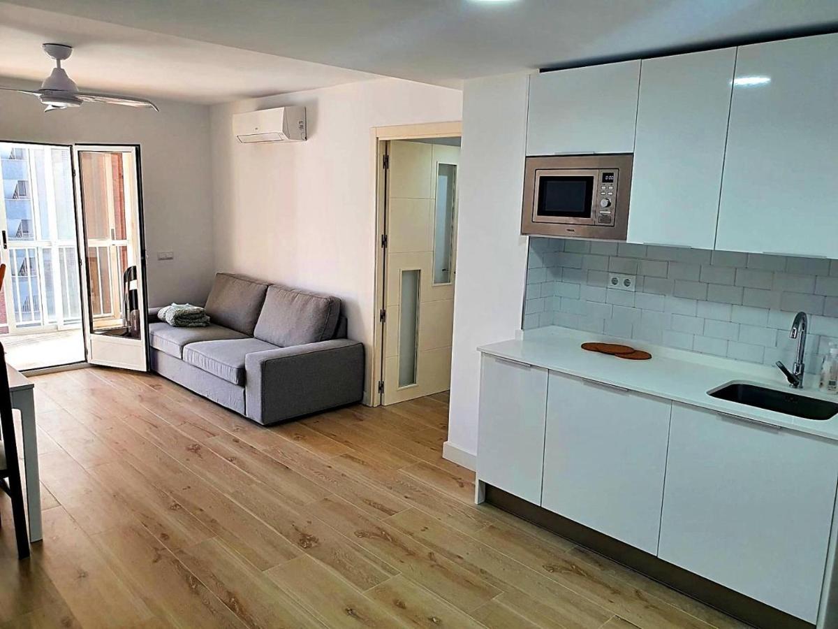 First Line Apartment With 3 Bedrooms And Seaviews Benidorm Exteriér fotografie